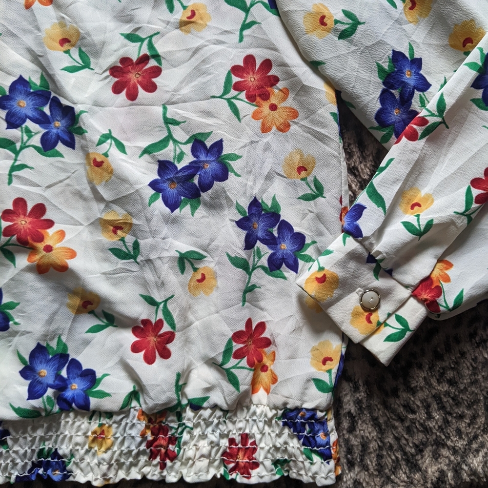 Vintage floral button down - Picture 6 of 8